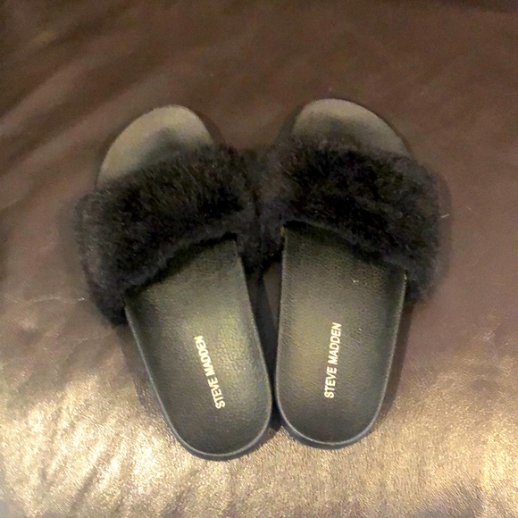 COPY - Steve Madden Slides Black fur size 9. Great condition. - Picture 1 of 5
